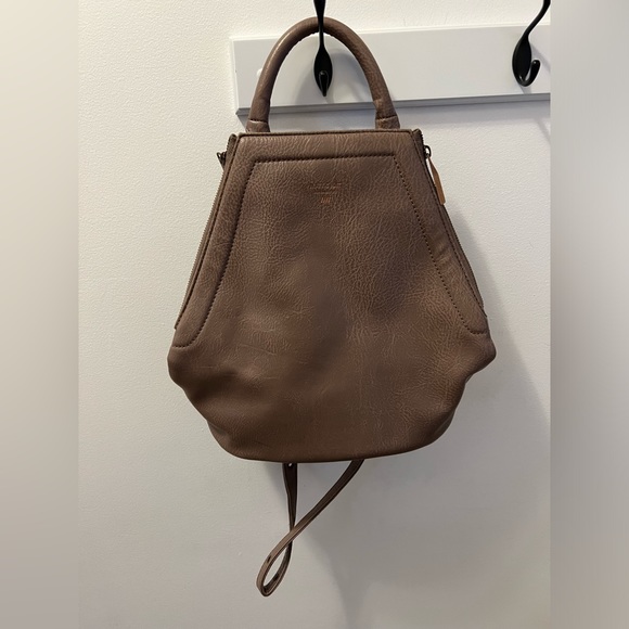 Matt & Nat Purse - Picture 1 of 4